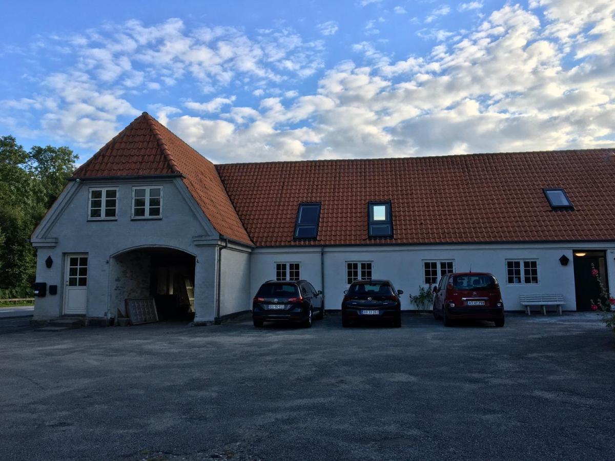 Korinth Kro Hostel Faborg Bagian luar foto